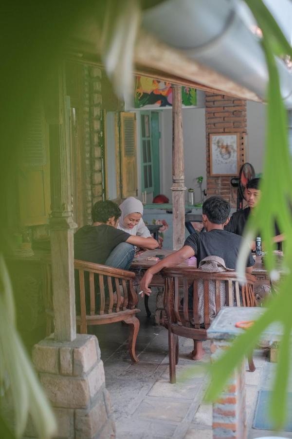 Abrakadabra 747 Lägenhet Yogyakarta Exteriör bild