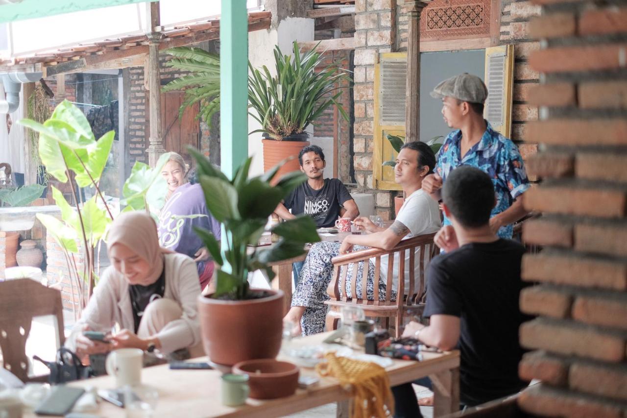 Abrakadabra 747 Lägenhet Yogyakarta Exteriör bild